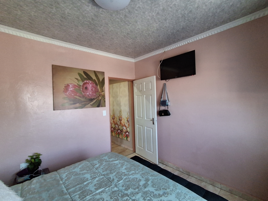 3 Bedroom Property for Sale in Ikageng North West